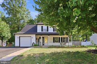 10106 S FULTON DR, Fredericksburg, VA 22408