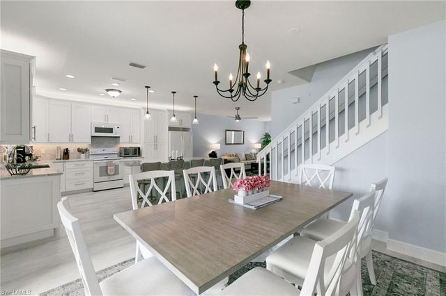 15068 Summit Place CIR, Naples, FL 34119