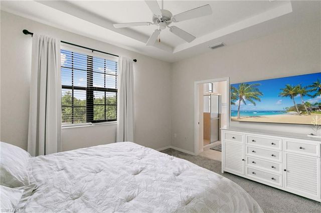 15068 Summit Place CIR, Naples, FL 34119