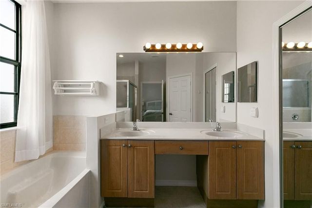 15068 Summit Place CIR, Naples, FL 34119