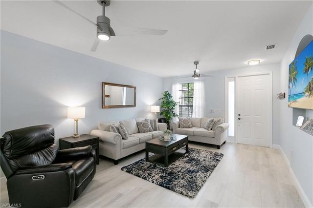 15068 Summit Place CIR, Naples, FL 34119