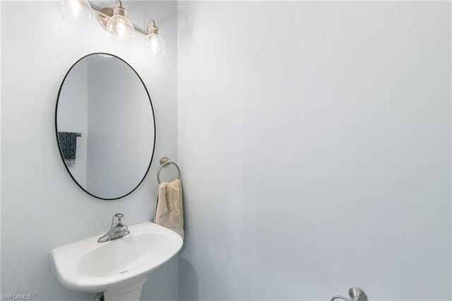 15068 Summit Place CIR, Naples, FL 34119