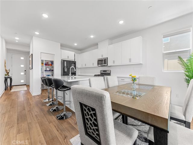 598 Meadowood, Fallbrook, CA 92028