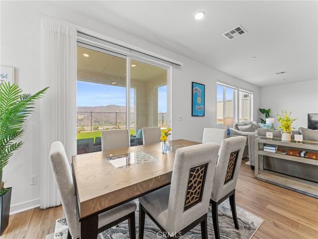 598 Meadowood, Fallbrook, CA 92028