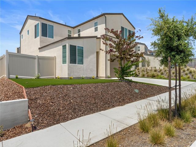598 Meadowood, Fallbrook, CA 92028