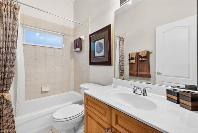9550 Cedar Creek DR, Bonita Springs, FL 34135