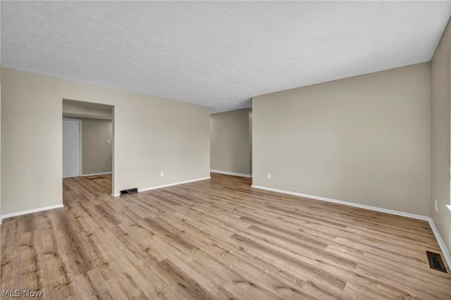 5863 Kimberly Drive, Bedford Heights, OH 44146