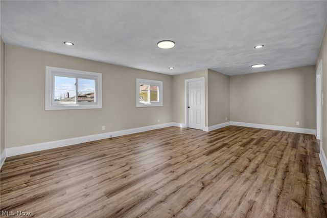 5863 Kimberly Drive, Bedford Heights, OH 44146