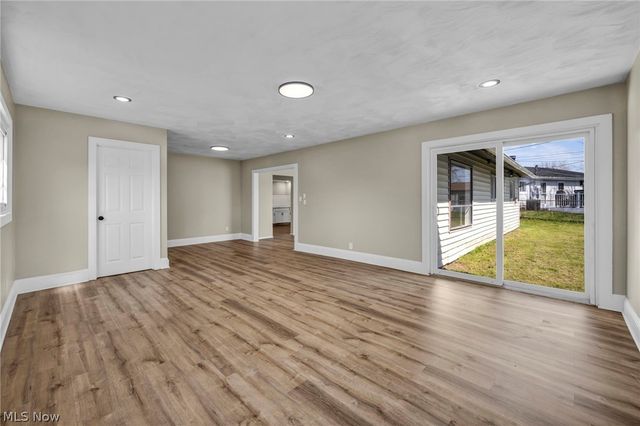 5863 Kimberly Drive, Bedford Heights, OH 44146