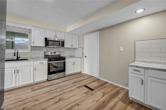 5863 Kimberly Drive, Bedford Heights, OH 44146