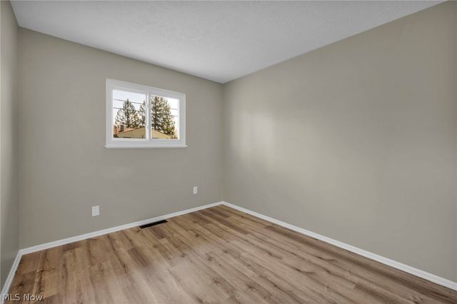 5863 Kimberly Drive, Bedford Heights, OH 44146