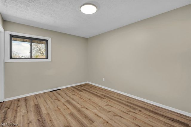 5863 Kimberly Drive, Bedford Heights, OH 44146