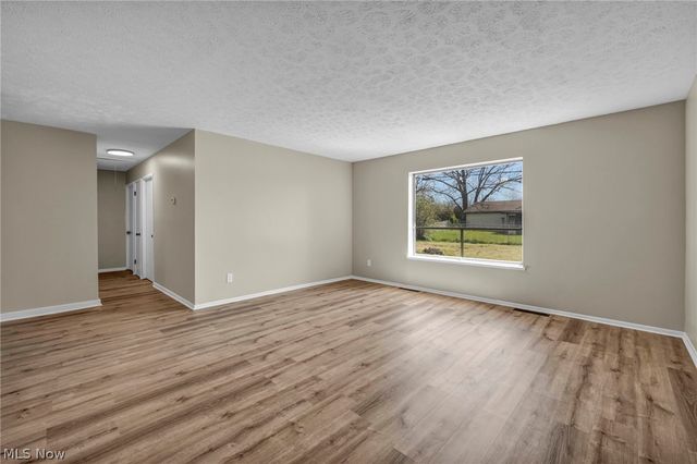 5863 Kimberly Drive, Bedford Heights, OH 44146