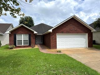 102 Canyons Court, Midland City, AL 36350