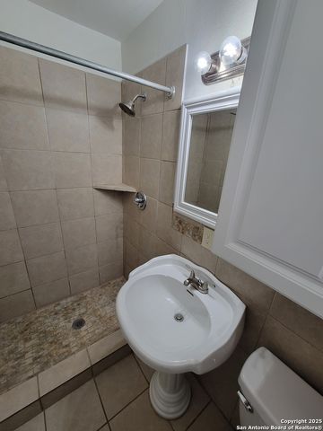 1707 Farwell, San Antonio, TX 78213