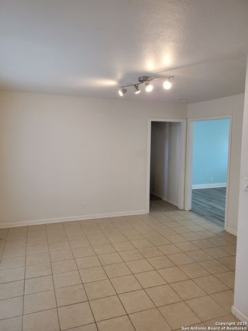1707 Farwell, San Antonio, TX 78213