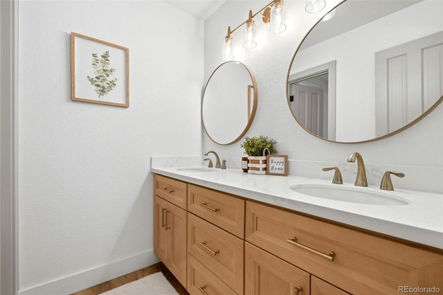 7528 Queen Circle, Arvada, CO 80005