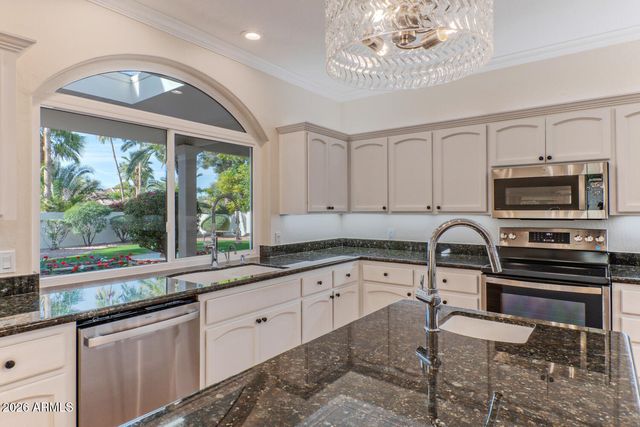 10125 E CARON Street, Scottsdale, AZ 85258