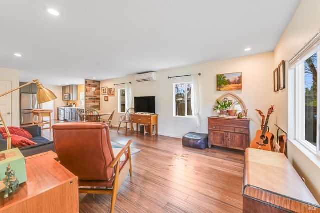 2103 Bodega Ave, Petaluma, CA 94952