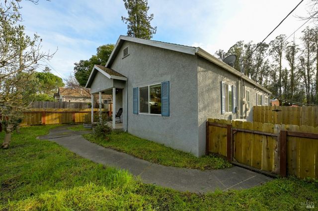 2103 Bodega Ave, Petaluma, CA 94952
