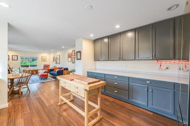 2103 Bodega Ave, Petaluma, CA 94952