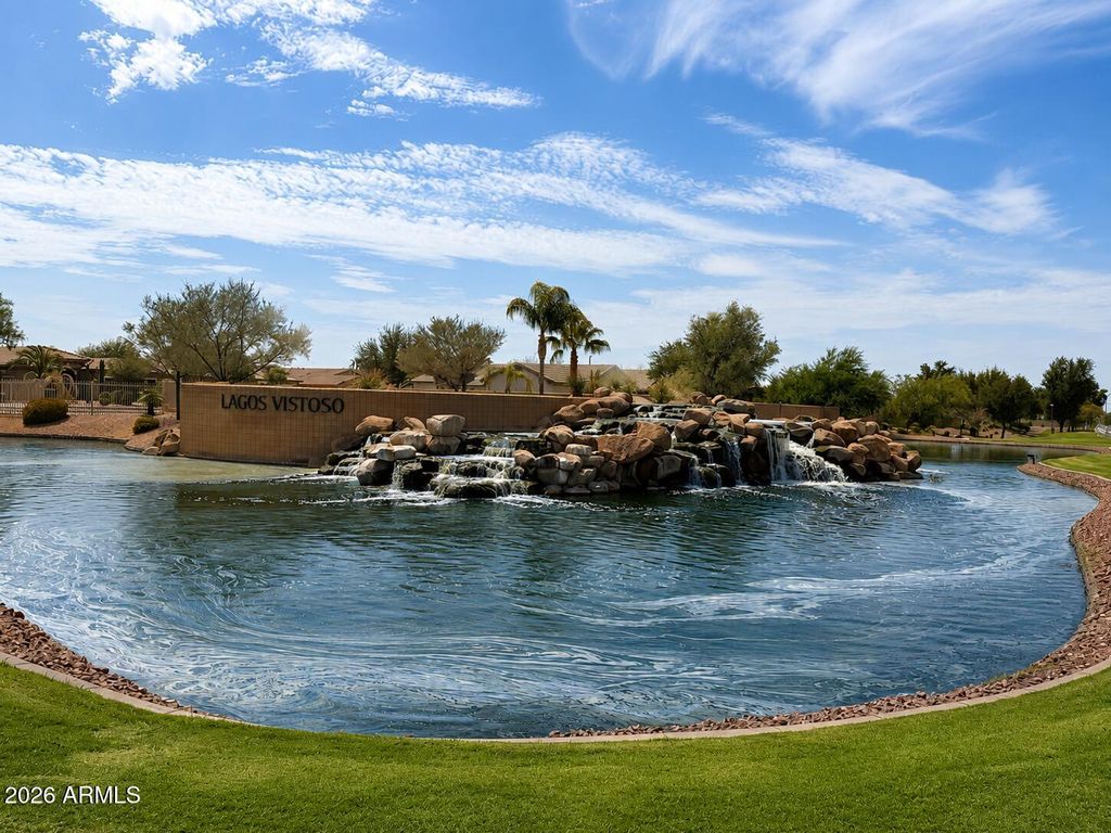 879 E Bellerive Place, Chandler, AZ 85249 — photo 2