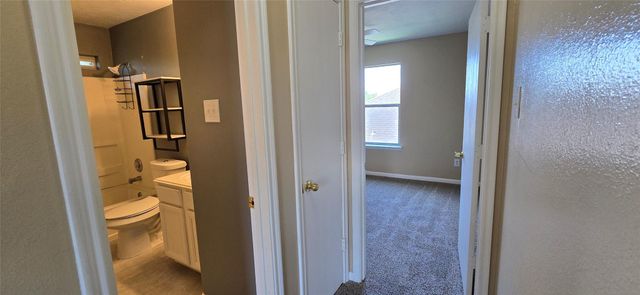 13115 Ridgewood Knoll Lane, Houston, TX 77047