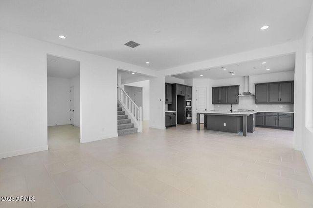 7670 W CRABAPPLE Drive, Peoria, AZ 85383