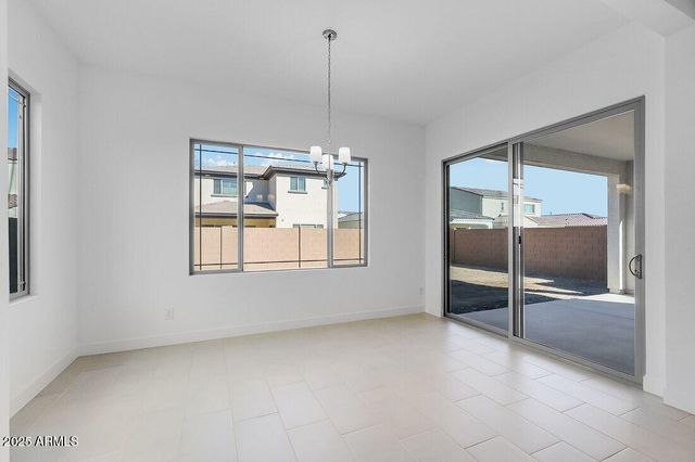 7670 W CRABAPPLE Drive, Peoria, AZ 85383