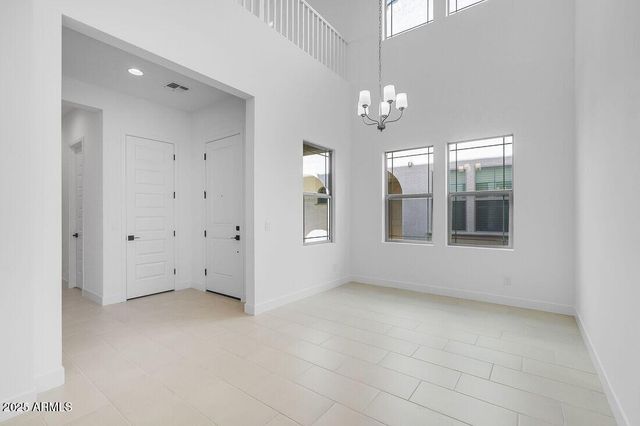 7670 W CRABAPPLE Drive, Peoria, AZ 85383