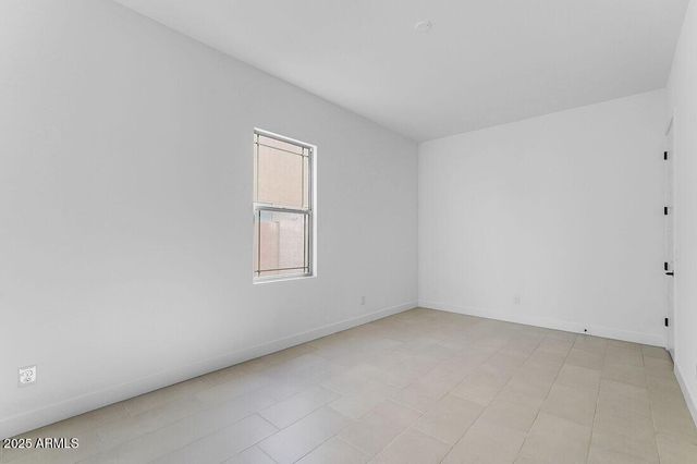 7670 W CRABAPPLE Drive, Peoria, AZ 85383