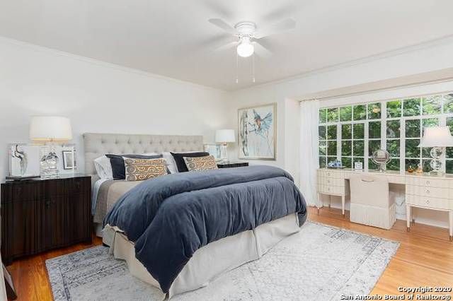 6803 West Ave Apt B, San Antonio, TX 78213