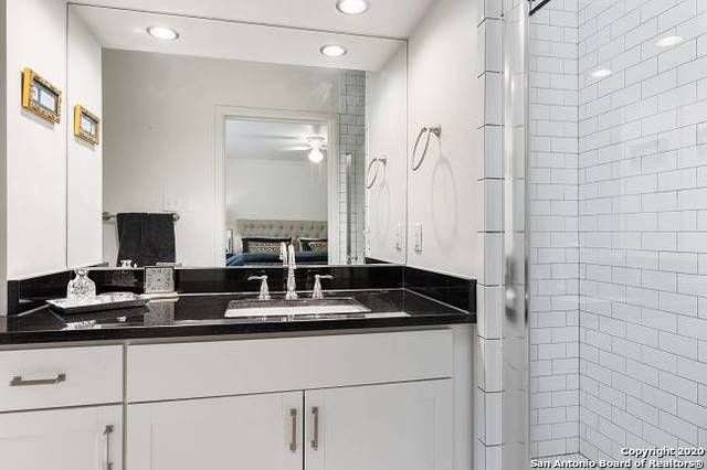 6803 West Ave Apt B, San Antonio, TX 78213