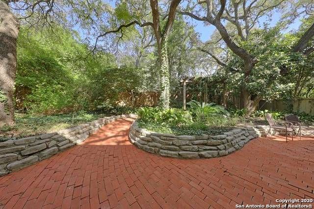 6803 West Ave Apt B, San Antonio, TX 78213