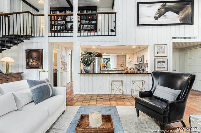 6803 West Ave Apt B, San Antonio, TX 78213