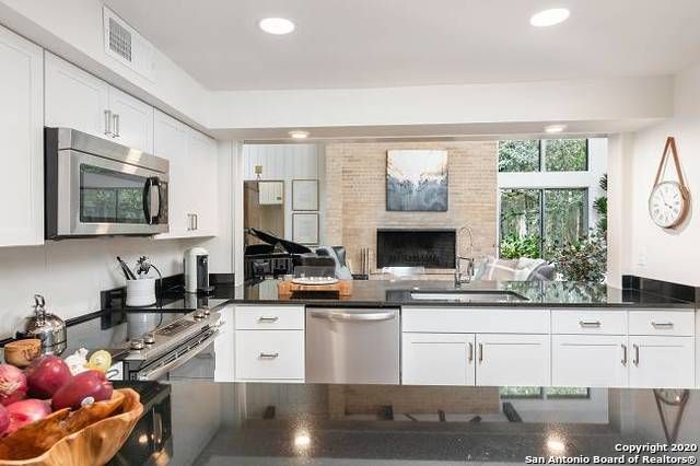 6803 West Ave Apt B, San Antonio, TX 78213