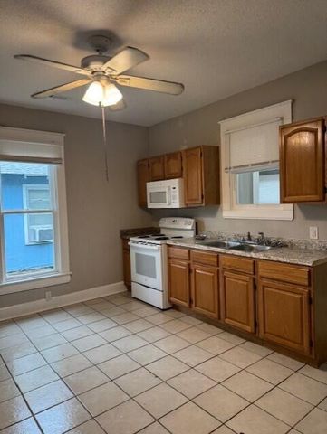 906 N Kansas Expressway, Springfield, MO 65802