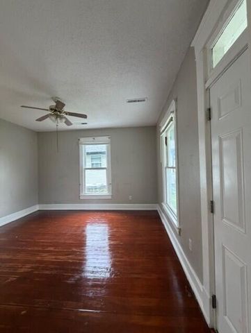 906 N Kansas Expressway, Springfield, MO 65802
