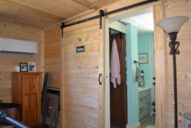 688 Boone Ridge Rd, Jamestown, TN 38556