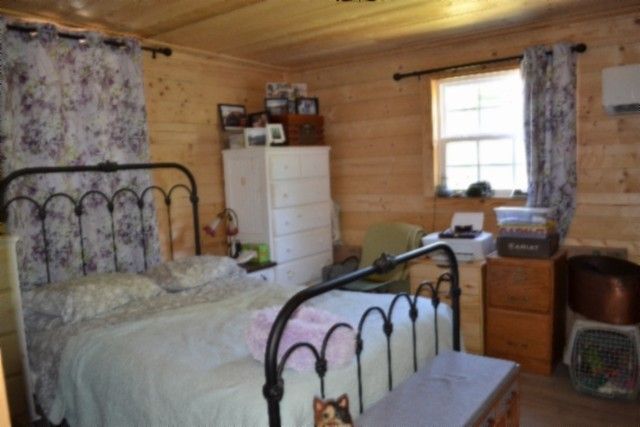 688 Boone Ridge Rd, Jamestown, TN 38556