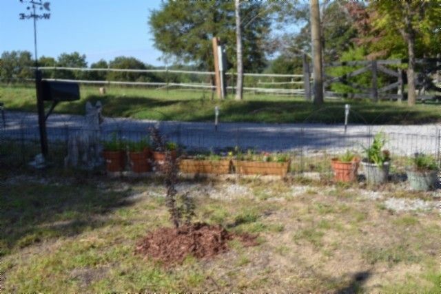 688 Boone Ridge Rd, Jamestown, TN 38556