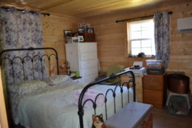 688 Boone Ridge Rd, Jamestown, TN 38556