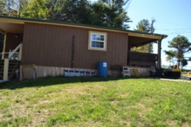 688 Boone Ridge Rd, Jamestown, TN 38556