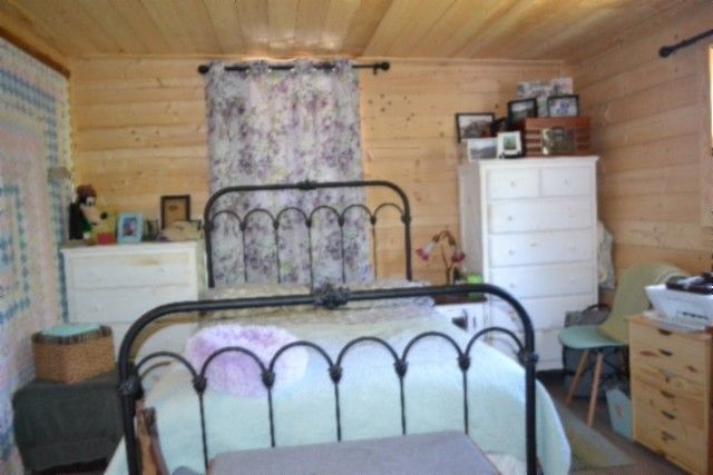 688 Boone Ridge Rd, Jamestown, TN 38556