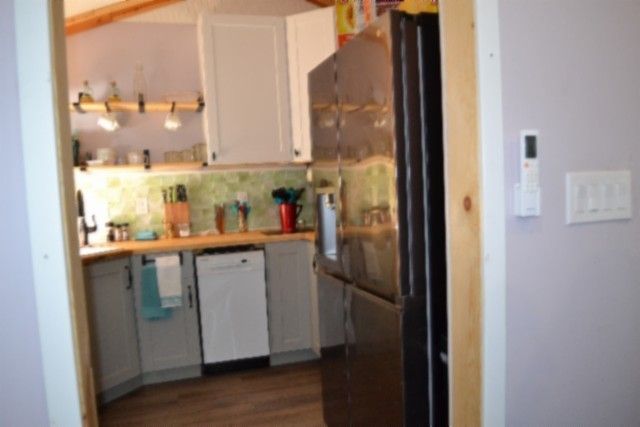 688 Boone Ridge Rd, Jamestown, TN 38556