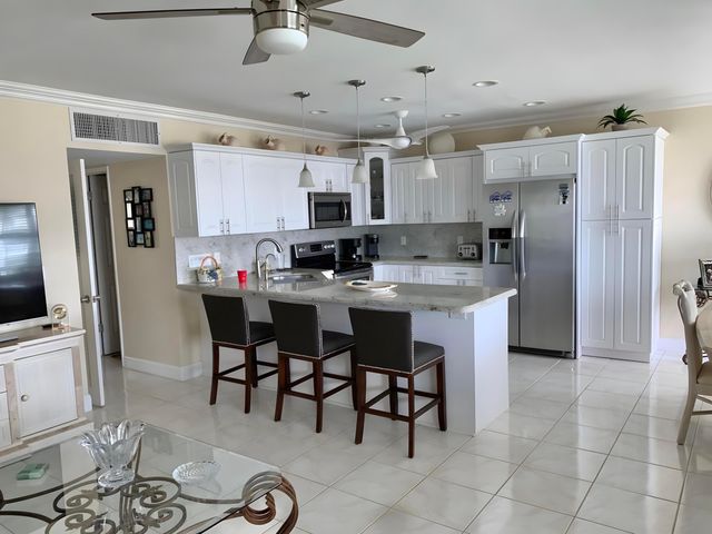 5200 NE 24th Terrace C303, Fort Lauderdale, FL 33308