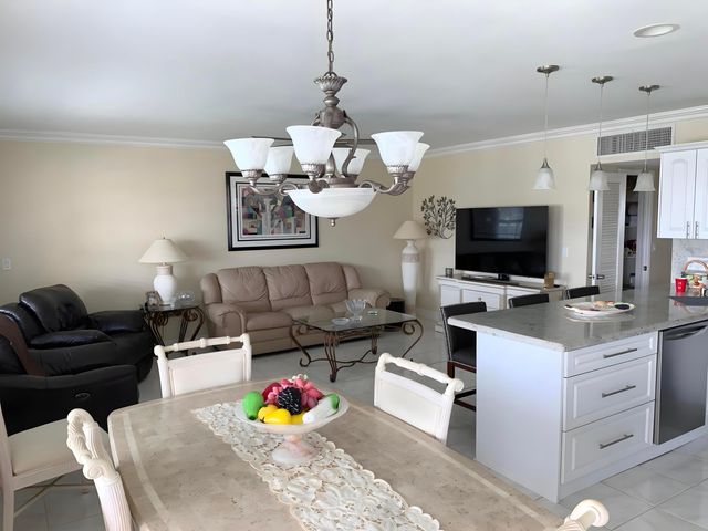 5200 NE 24th Terrace C303, Fort Lauderdale, FL 33308