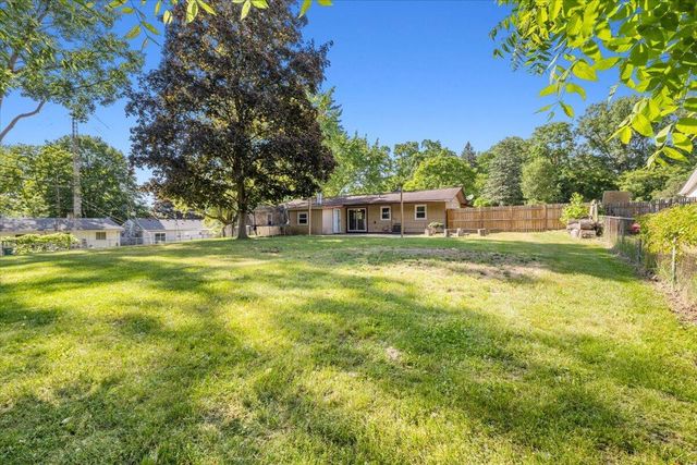 210 Beaver Street, Brighton, MI 48116