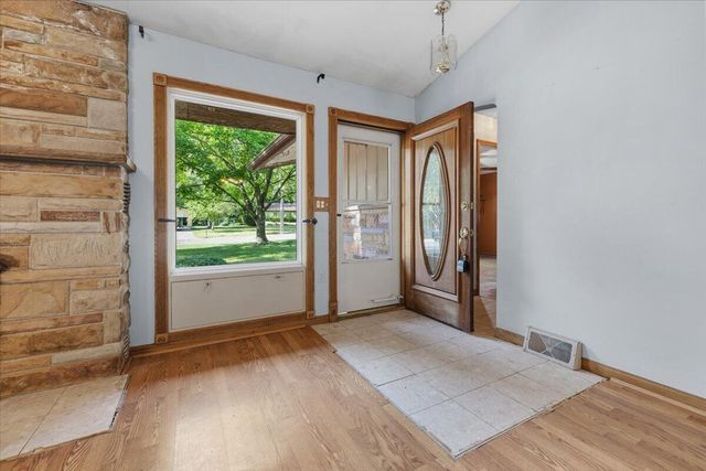 210 Beaver Street, Brighton, MI 48116