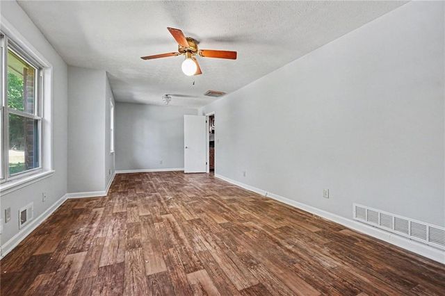 2913 Vogue Drive, Douglasville, GA 30134